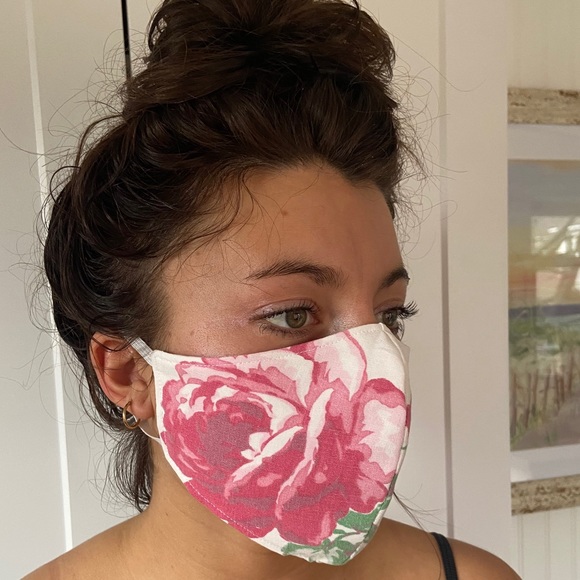 VINTAGE Fabric, Rose Pattern Face Mask - Picture 4 of 8